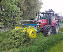 RECK-Grassilageverteiler MAGNA schwenkbar