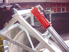 RECK-G&uuml;llemixer mit &Ouml;lmotorantrieb